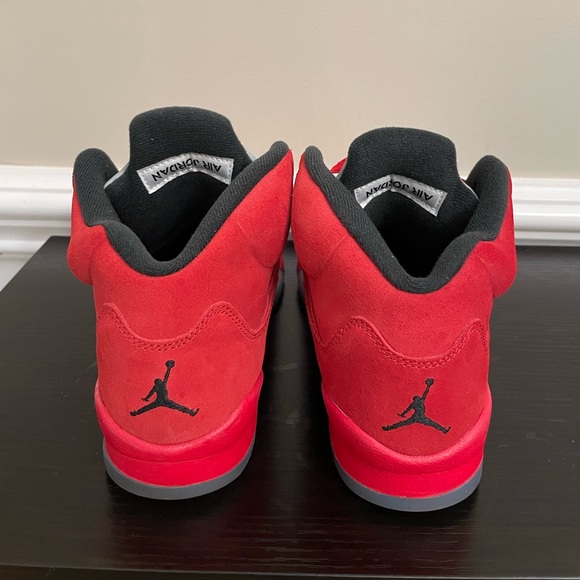 Air Jordan 5 Retro ‘Red Suede’ - Picture 2 of 3